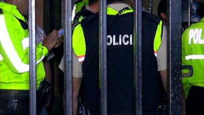 Polic&iacute;a en servicio activo y otro en pasivo son condenados por tr&aacute;fico de coca&iacute;na a gran escala: utilizaron un cami&oacute;n de la instituci&oacute;n
