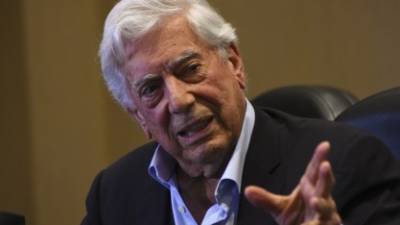 Mario Vargas Llosa: Pedro Castillo "sería una verdadera catástrofe para el Perú" Mario Vargas Llosa: Pedro Castillo "sería una verdadera catástrofe para el Perú"