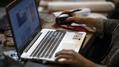 Se ofrecen más de 250 cursos gratuitos de tecnología en línea Se ofrecen más de 250 cursos gratuitos de tecnología en línea