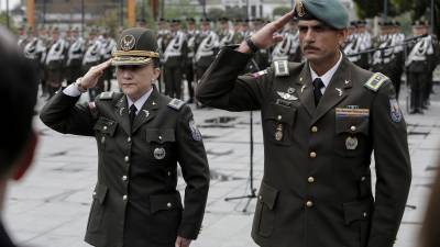 Una mujer es jefa de la escolta legislativa por primera vez en Ecuador Una mujer es jefa de la escolta legislativa por primera vez en Ecuador