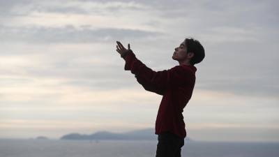 El artista revolucionario que fusiona el k-pop con el quechua El artista revolucionario que fusiona el k-pop con el quechua