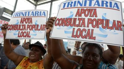 Habitantes de Guayaquil desconocen sobre las dos consultas de los colectivos