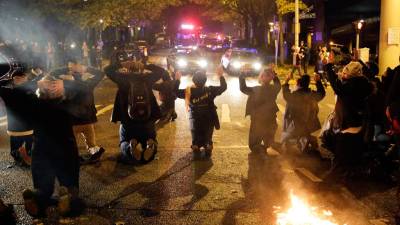 Más de 80 detenidos tras una noche de disturbios en Ferguson Más de 80 detenidos tras una noche de disturbios en Ferguson