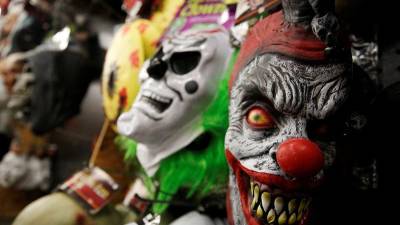 Joven acuchilla en Berlín a un payaso diabólico que trató de asustarlo Joven acuchilla en Berlín a un payaso diabólico que trató de asustarlo