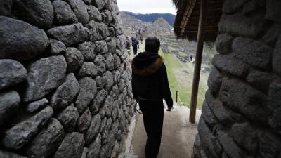 Machu Picchu reabre como "destino seguro" con el 30 % de su aforo Machu Picchu reabre como "destino seguro" con el 30 % de su aforo