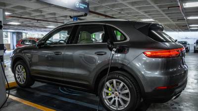 Más puntos de carga para vehículos eléctricos se instalan en el Ecuador Más puntos de carga para vehículos eléctricos se instalan en el Ecuador