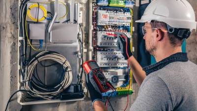 Empresa e industrias ponen en práctica procesos energéticos más eficientes Empresa e industrias ponen en práctica procesos energéticos más eficientes