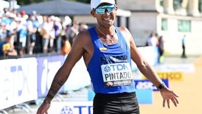 Daniel Pintado gana medalla de plata mundial en marcha; emula a Jefferson P&eacute;rez 16 a&ntilde;os despu&eacute;s