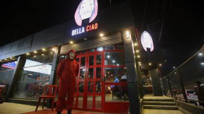 El ingreso de la cafetería Bella Ciao localizado en Pakistan. El ingreso de la cafetería Bella Ciao localizado en Pakistan.