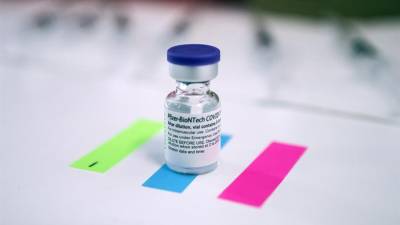 Expertos de EE.UU. respaldan tercera dosis de Pfizer pero no para todos: &iquest;qui&eacute;nes pueden recibir el refuerzo?