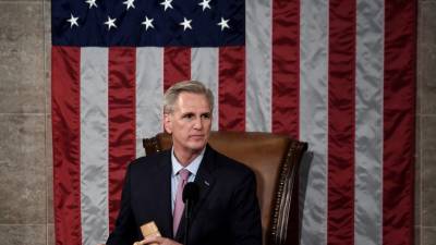 Kevin McCarthy consigue la presidencia de la C&aacute;mara Baja de EE.UU. tras disputa republicana