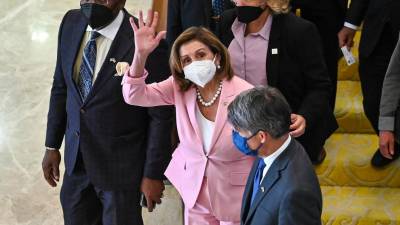 Nancy Pelosi aterriza en Taiwán y China lanza amenaza contra EE.UU.: "quienes juegan con fuego, morirán quemados" Nancy Pelosi aterriza en Taiwán y China lanza amenaza contra EE.UU.: "quienes juegan con fuego, morirán quemados"