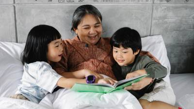 Las abuelas están "más conectadas con los nietos que con sus propios hijos", concluye estudio Las abuelas están "más conectadas con los nietos que con sus propios hijos", concluye estudio