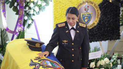 Ecuador rinde homenaje con una emotiva misa a los once militares caídos en una emboscada Ecuador rinde homenaje con una emotiva misa a los once militares caídos en una emboscada
