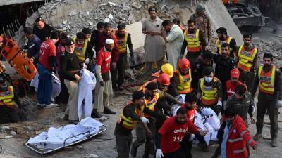 Al menos 25 muertos y m&aacute;s de 120 heridos en ataque en mezquita en Pakist&aacute;n