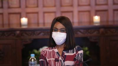 Mae Montaño renuncia al MIES y explica los detalles de su salida solicitada por el Gobierno Mae Montaño renuncia al MIES y explica los detalles de su salida solicitada por el Gobierno