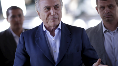 Temer firma notificación como presidente interino de Brasil Temer firma notificación como presidente interino de Brasil
