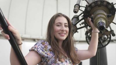 Teresa Paneque, la astrónoma chilena que mediante la ficción atrae a las niñas a la ciencia Teresa Paneque, la astrónoma chilena que mediante la ficción atrae a las niñas a la ciencia