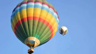 Más de 20 globos aerostáticos volarán en el norte de Quito como parte de un festival internacional Más de 20 globos aerostáticos volarán en el norte de Quito como parte de un festival internacional