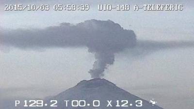 Se evidencia un brillo en cráter del volcán Cotopaxi Se evidencia un brillo en cráter del volcán Cotopaxi