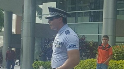 Un vigilante de tránsito guayaquileño alborota las redes Un vigilante de tránsito guayaquileño alborota las redes