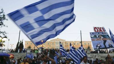 El &amp;quot;no&amp;quot; va adelante en Grecia con el 50 por ciento escrutado