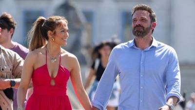 Ben Affleck luce agotado en plena luna de miel con Jennifer López Ben Affleck luce agotado en plena luna de miel con Jennifer López