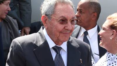 Raúl Castro exige que cese el bloqueo de EEUU a Cuba Raúl Castro exige que cese el bloqueo de EEUU a Cuba