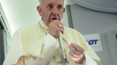 El papa pide no identificar el islam con el terrorismo El papa pide no identificar el islam con el terrorismo