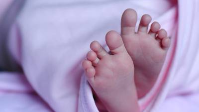 Nace el primer bebé del mundo con ADN de tres padres Nace el primer bebé del mundo con ADN de tres padres