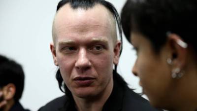 Fiscalía allana un centro del informático sueco, Ola Bini, amigo de Assange Fiscalía allana un centro del informático sueco, Ola Bini, amigo de Assange