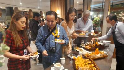 El sector de restaurantes aplica estrategias para atraer a clientes El sector de restaurantes aplica estrategias para atraer a clientes