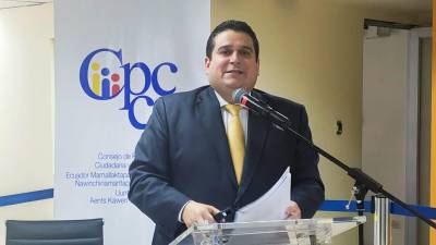 Juan Carlos Larrea es designado como nuevo Procurador del Estado Juan Carlos Larrea es designado como nuevo Procurador del Estado