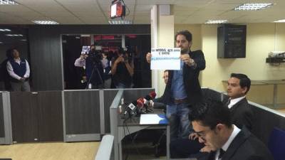 La Hora y Expreso abandonan audiencia de la Supercom