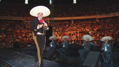 Vicente Fernández se despide de los escenarios Vicente Fernández se despide de los escenarios