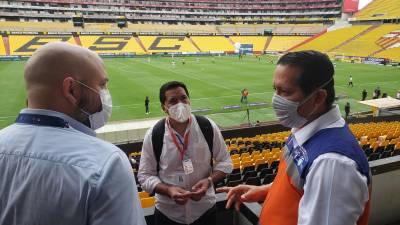 Secretario del COE justifica contacto con las barras de Barcelona SC y CS Emelec previo al &ldquo;Cl&aacute;sico del Astillero&rdquo;