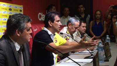 Dirigencia de Barcelona prohíbe entrada a barra Sur Oscura Dirigencia de Barcelona prohíbe entrada a barra Sur Oscura