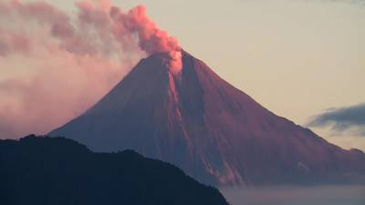 El volcán Sangay registra más de 42 explosiones leves por hora El volcán Sangay registra más de 42 explosiones leves por hora