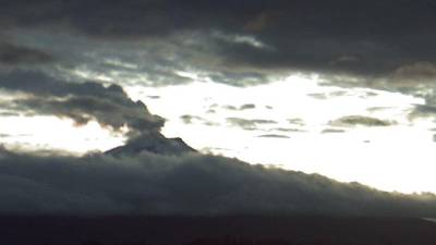 Geofísico reporta actividad del volcán Cotopaxi: emana columna de 600 metros de vapor y gases Geofísico reporta actividad del volcán Cotopaxi: emana columna de 600 metros de vapor y gases