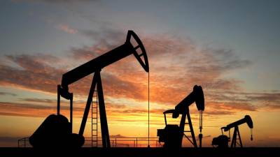 Petróleo Brent sube hasta $53,14, su máximo cierre en 2016 Petróleo Brent sube hasta $53,14, su máximo cierre en 2016