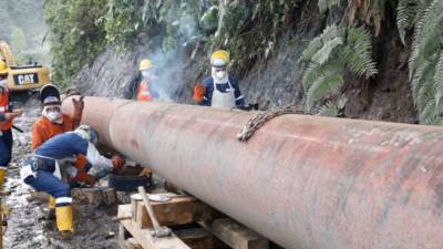 Producción petrolera cae a casi la mitad por suspensión en oleoductos Producción petrolera cae a casi la mitad por suspensión en oleoductos