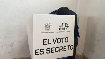 Presidenta del CNE ratifica que las encuestas a boca de urna no otorgan resultados oficiales Presidenta del CNE ratifica que las encuestas a boca de urna no otorgan resultados oficiales