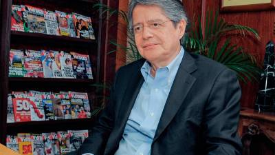 Guillermo Lasso: “El país es como una nave al garete” Guillermo Lasso: “El país es como una nave al garete”