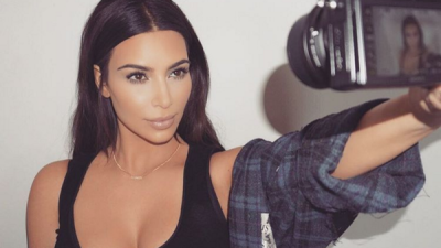 Kim Kardashian en traje de baño a pocos meses de dar a luz Kim Kardashian en traje de baño a pocos meses de dar a luz