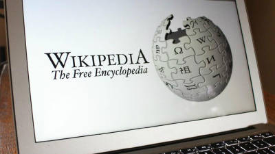 Un vistazo detrás de las páginas de Wikipedia Un vistazo detrás de las páginas de Wikipedia
