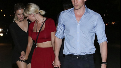 Taylor Swift se pasea de la mano con su nuevo novio Taylor Swift se pasea de la mano con su nuevo novio