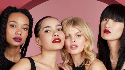 ¿Cómo elegir el tono de labial adecuado? ¿Cómo elegir el tono de labial adecuado?