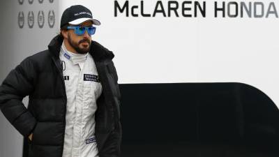 Alonso permanece en observaci&oacute;n tras accidente en circuito de Catalu&ntilde;a