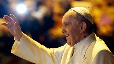 Francisco pide a las parejas no acabar el día "sin hacer las paces" Francisco pide a las parejas no acabar el día "sin hacer las paces"