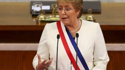 27% de aprobación para Bachelet, la más baja de sus dos mandatos 27% de aprobación para Bachelet, la más baja de sus dos mandatos